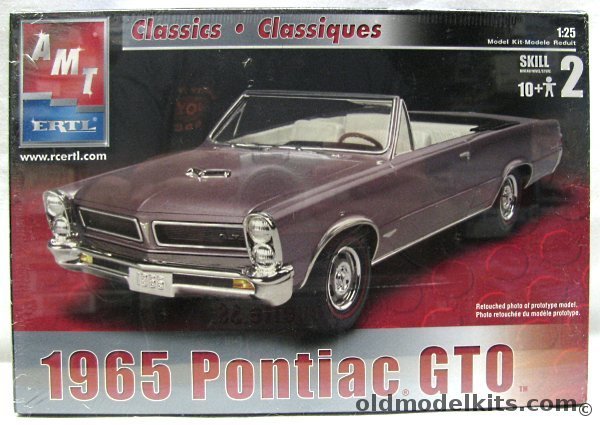 AMT 1/25 1965 Pontiac GTO Convertible, 31742 plastic model kit